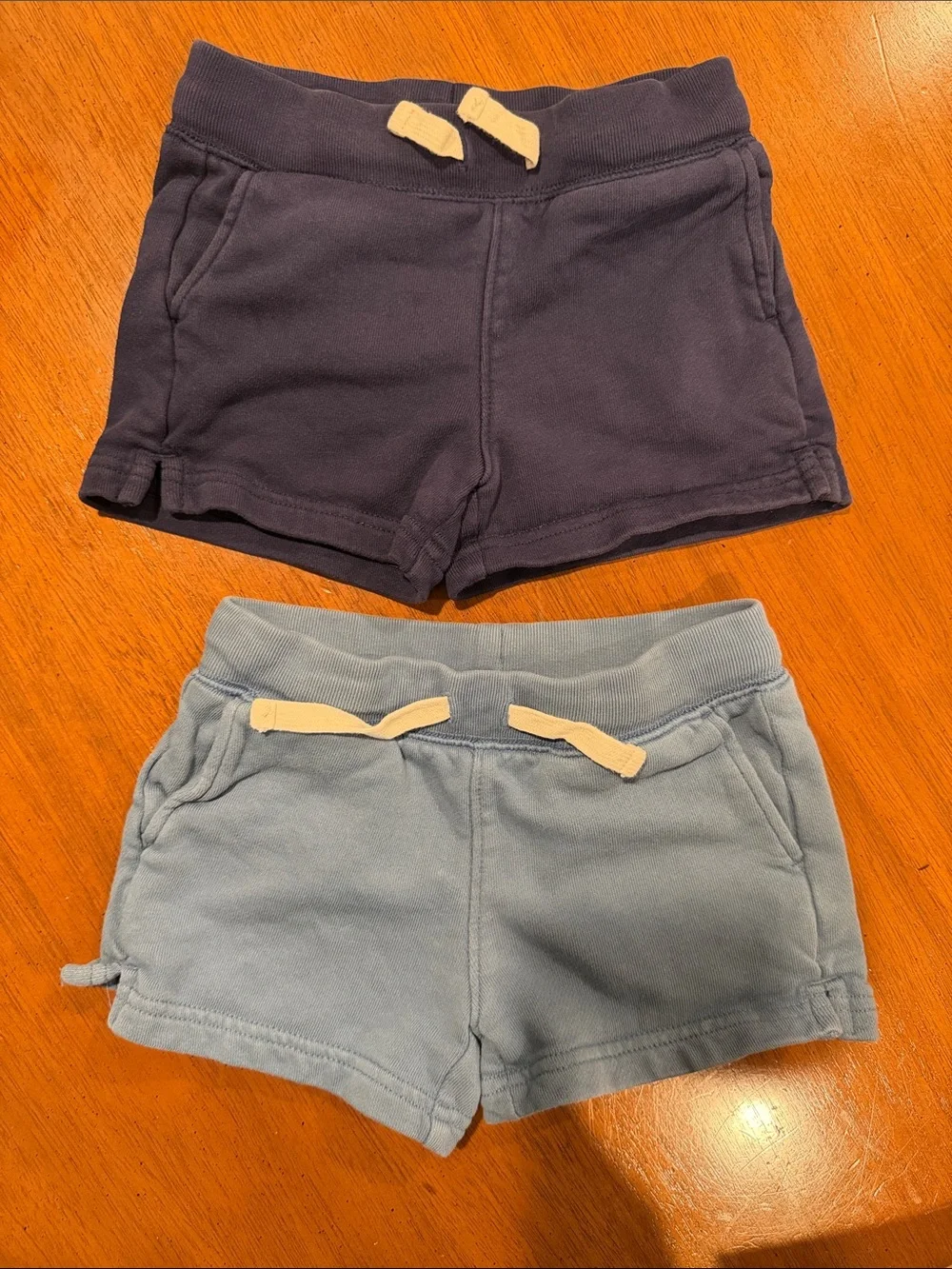 Primary Track Shorts 2-pack in Midnight & Navy, size 2T